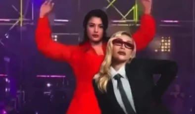 Atiye ve İrem Derici’nin Dans Performansı Sosyal Medyada Gündem Oldu