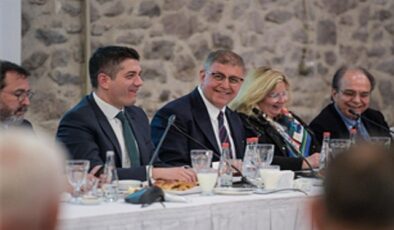 Başkan Tugay’dan kentsel dönüşümde kararlılık mesajı