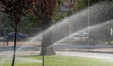 İzmir’in parklarında su kaybına geçit yok