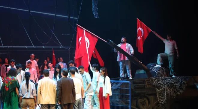 “En Uzun Gece” destanına ilk temsil