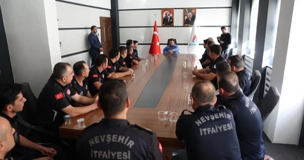 Nevşehirli itfaiyecilerden Başkan Arı’ya ziyaret