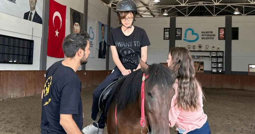 Özel bireylere ücretsiz hipoterapi