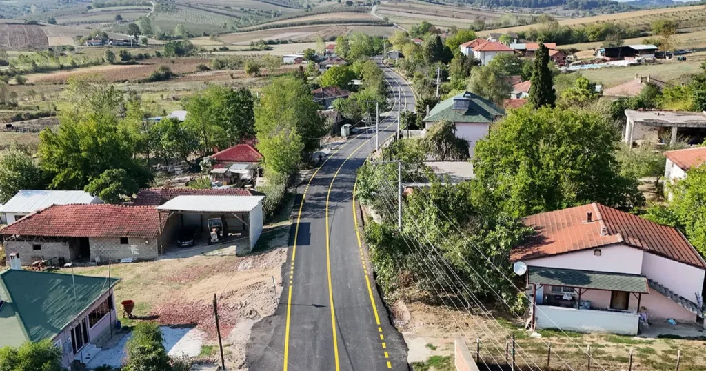 Sakarya Söğütlü’nün yenilenen grup yollarına vatandaşlardan tam not