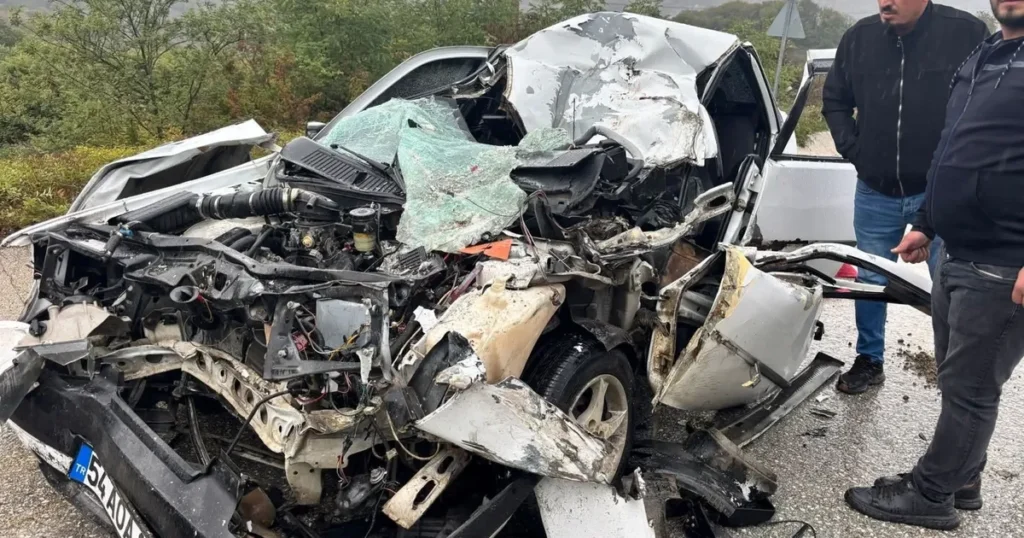 Akçakoca-Düzce yolunda feci kaza: 1 ağır yaralı