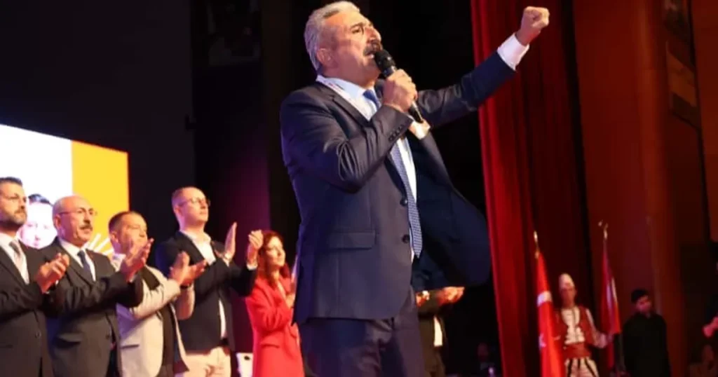 CHP Bursa’da Nihat Yeşiltaş güven tazeledi