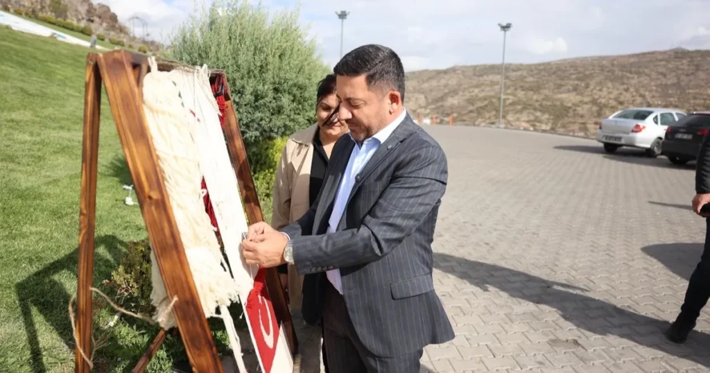 “İlmek İlmek Türkiye” projesinde son ilmek Başkan Arı’dan