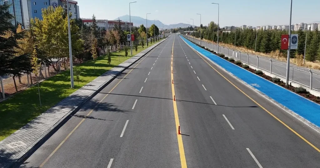 Kayseri Melikgazi Albayrak Caddesi’ni hizmete açıyor