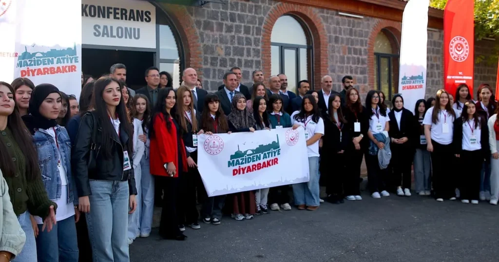 Diyarbakır ‘Maziden Atiye’ 51 şehit ve gazi çocuğunu ağırlıyor