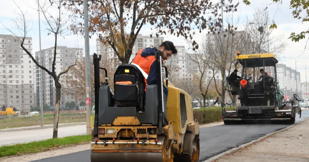 Osmangazi’de park içi yollar yenilendi