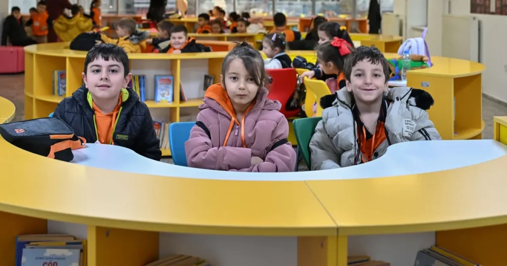 ABB Kütüphaneleri Şenleniyor: “Genç Zihinler Kütüphanede” Projesi Başladı