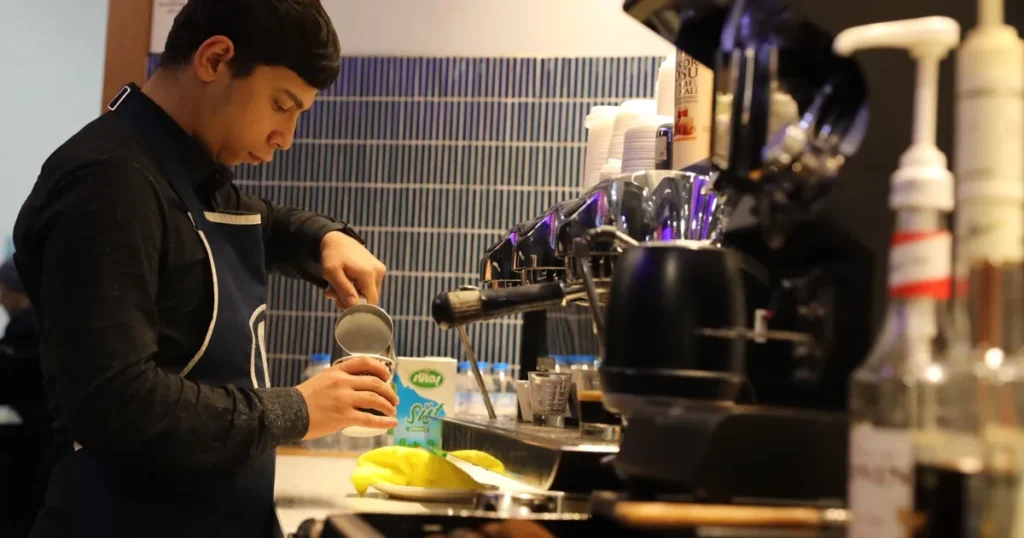 Büyükşehir’de Engeller Sevgiyle Aşılıyor