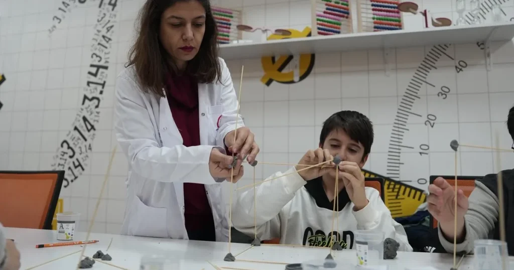 Ara Tatilin Adresi Düzce Bilim Merkezi