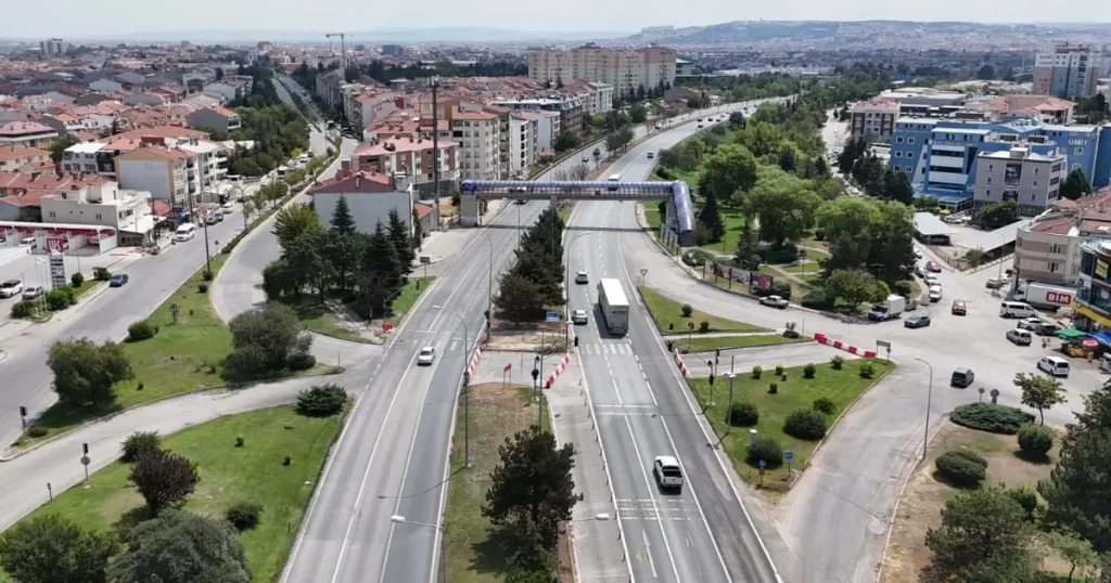 Tepebaşı Kavşağı’ndaki Trafik Düzenlemesinde Süre Uzatıldı