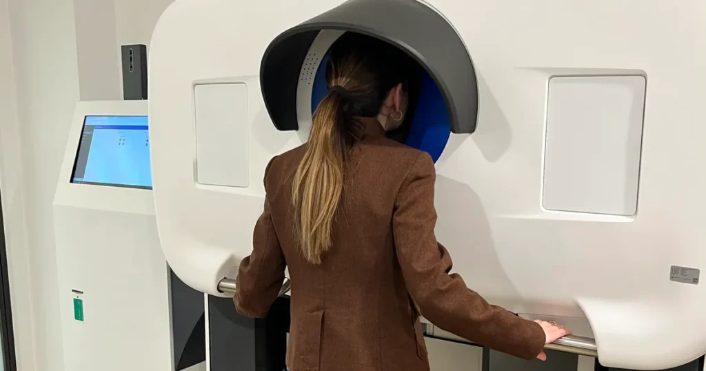 Yapay Zekâ Gücüyle Detaylı Göz Muayenesi