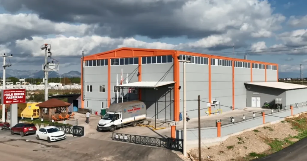 Antalya’da Halk Ekmek’ten 5 Milyonluk Üretim