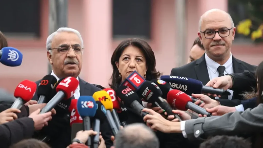 DEM Parti Heyeti İmralı Adası’na gitti