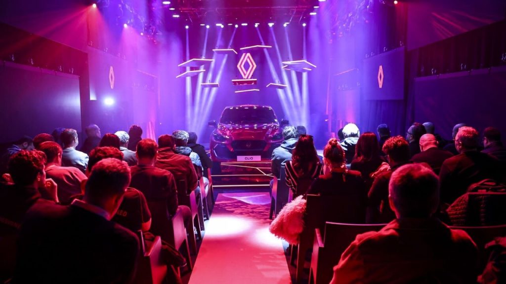 Türkiye’nin en çok satan otomobili yeni nesliyle Türkiye’de