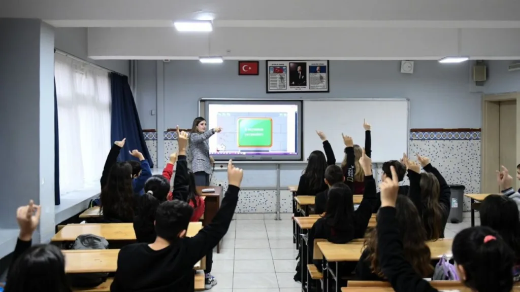 ANALİZ: Türkiye’de ücretli öğretmen sayısı ve öğretmen açığı