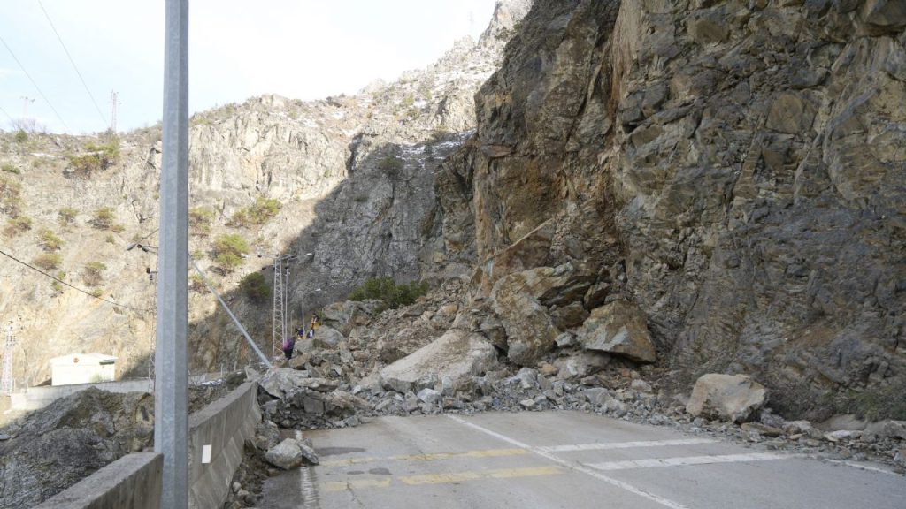 Prof. Dr. Alemdağ’dan ‘yanlış yol planlaması ve yer seçimi’ uyarısı