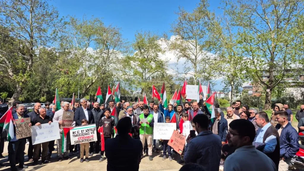 102 üniversitede İsrail’in saldırılarına karşı basın açıklaması