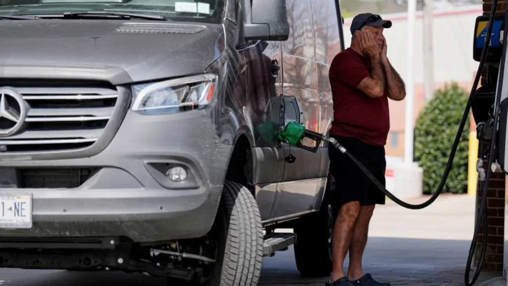 ABD’de benzin fiyatları uçtu!