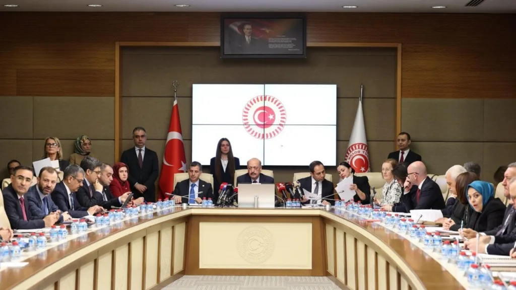 Aileyi ve çocukları koruyan kanun teklifi komisyonda görüşüldü