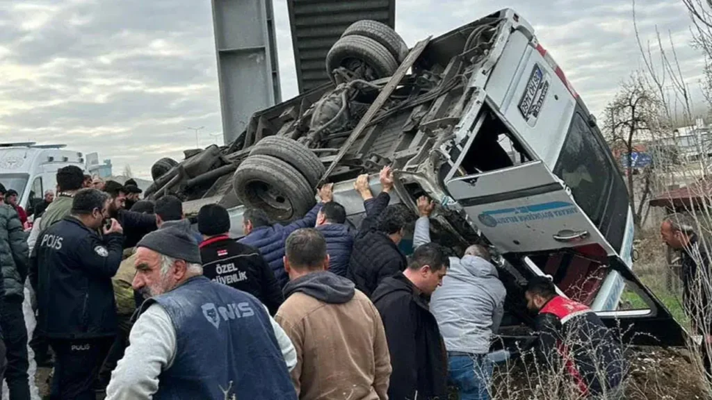 Ankara’da özel halk otobüsü kazası: 4 ölü, 13 yaralı