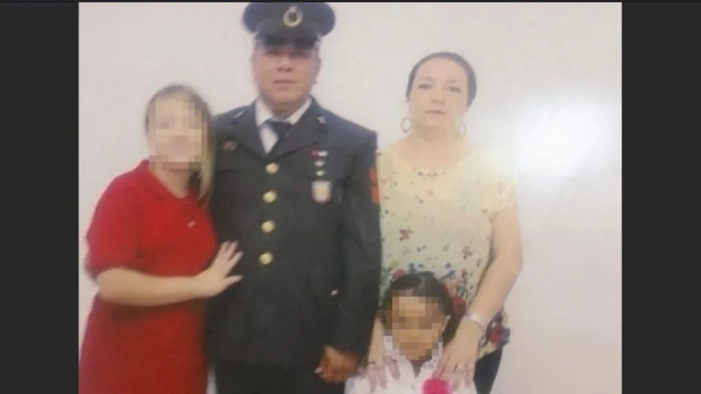 Eşini ve bir kızını öldürüp intihar etti