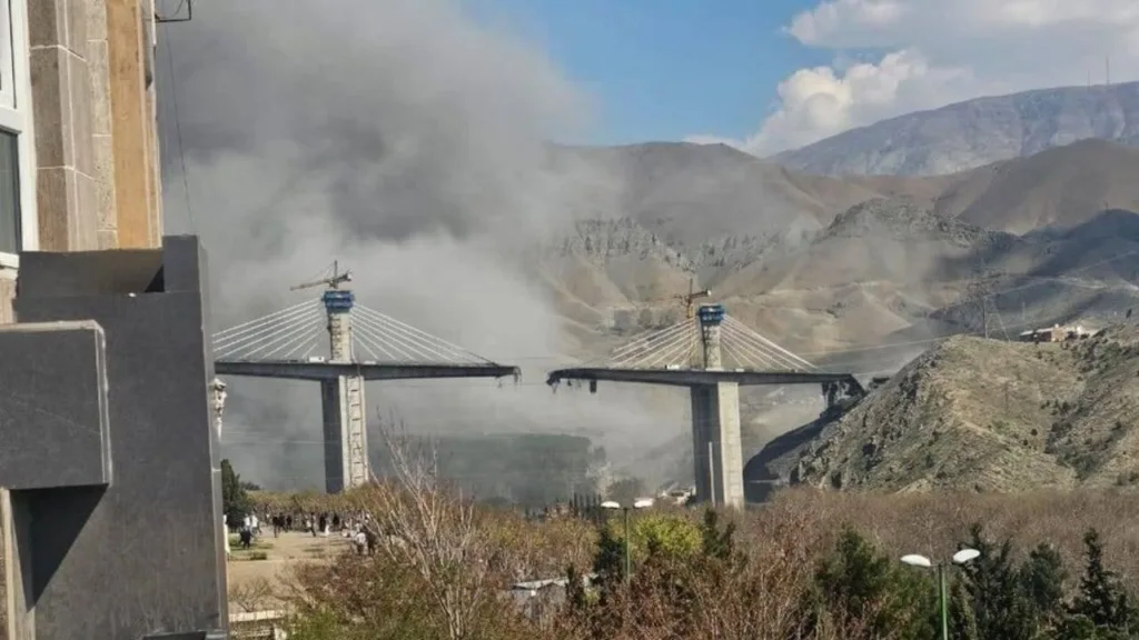 İran’ın en yüksek köprüsü vuruldu! İran’dan açıklama