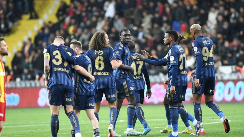 Kayserispor: 0 – Fenerbahçe: 1 (İlk yarı)
