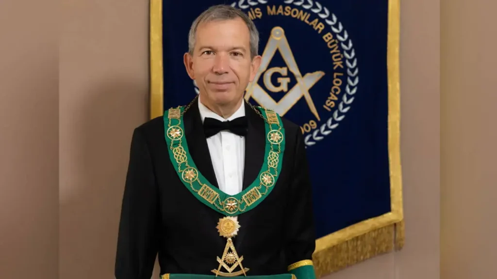 Masonlara kayyum atandı