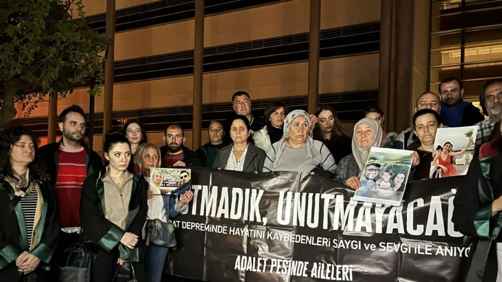 Onlarca kişiye mezar olan Rönesans Rezidans’ın 10’uncu duruşması yapıldı