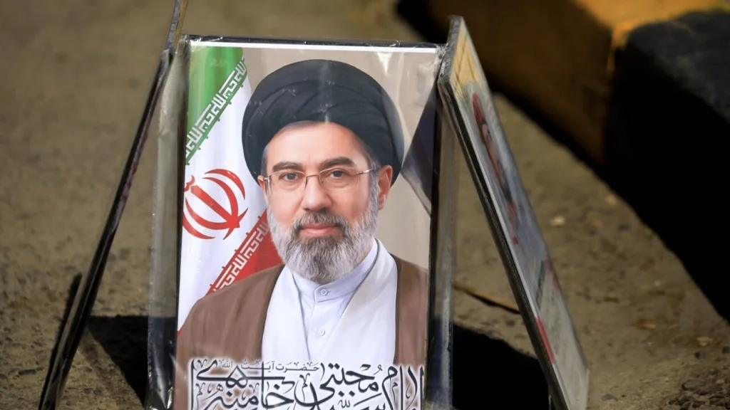 Reuters: ‘İran dini lideri Hamaney’in yüzü tanınmaz halde’