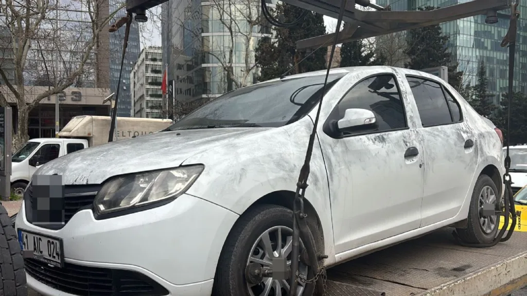 Saldırganlar kiralık aracı geri vermemiş