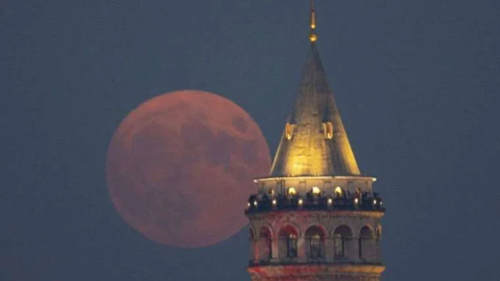 Bu gece Mavi Ay görülecek! Saat kaçta, nasıl izlenir?