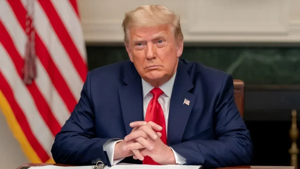 Donald Trump’ın ilk telefonu T1 Phone geliyor: İşte fiyat ve özellikler