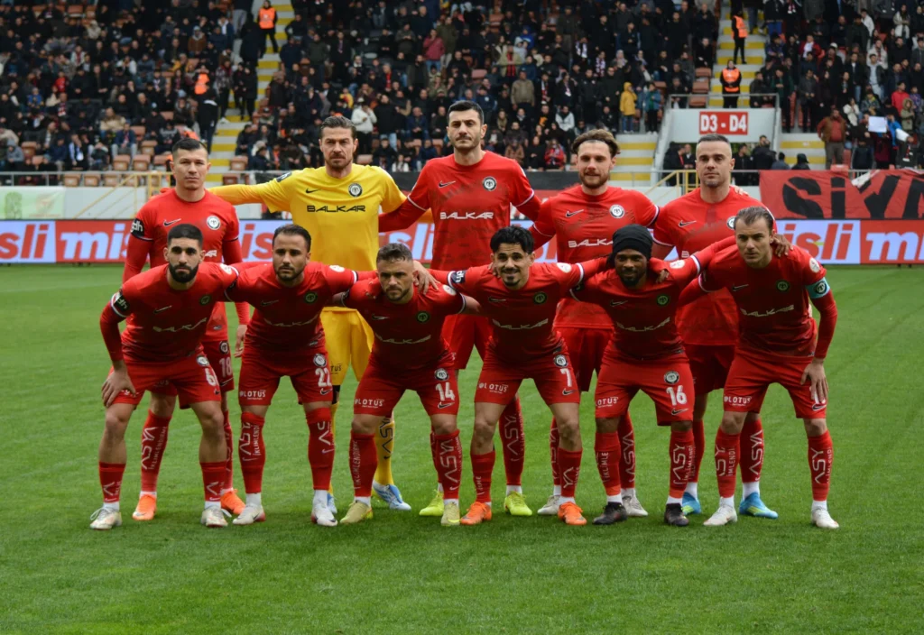 Süper Lige çıkan son takım belli oldu! Tarihinde ilk kez