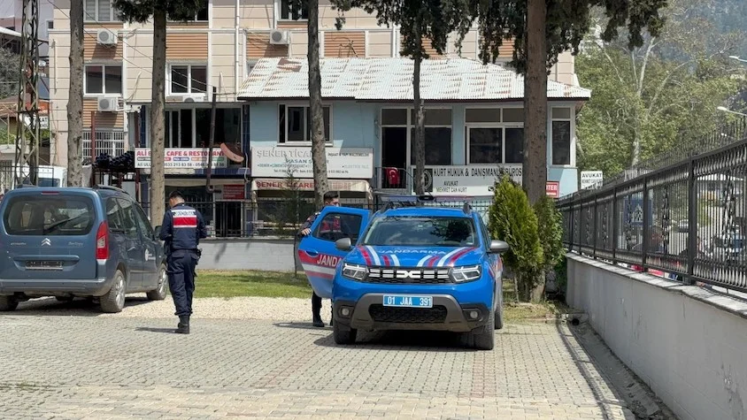 Tehdit paylaşımları yapan öğretmen akıl hastanesine yatırıldı