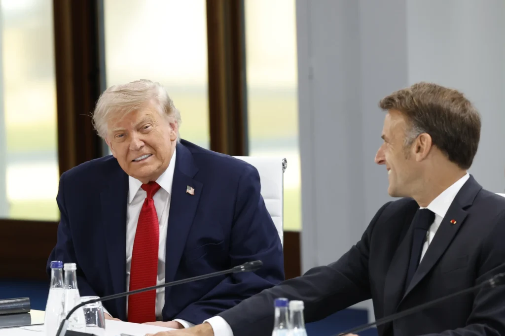 ABD Başkanı Trump’tan soğuk şaka: Bir saat geç kaldı, “Patron benim” dedi