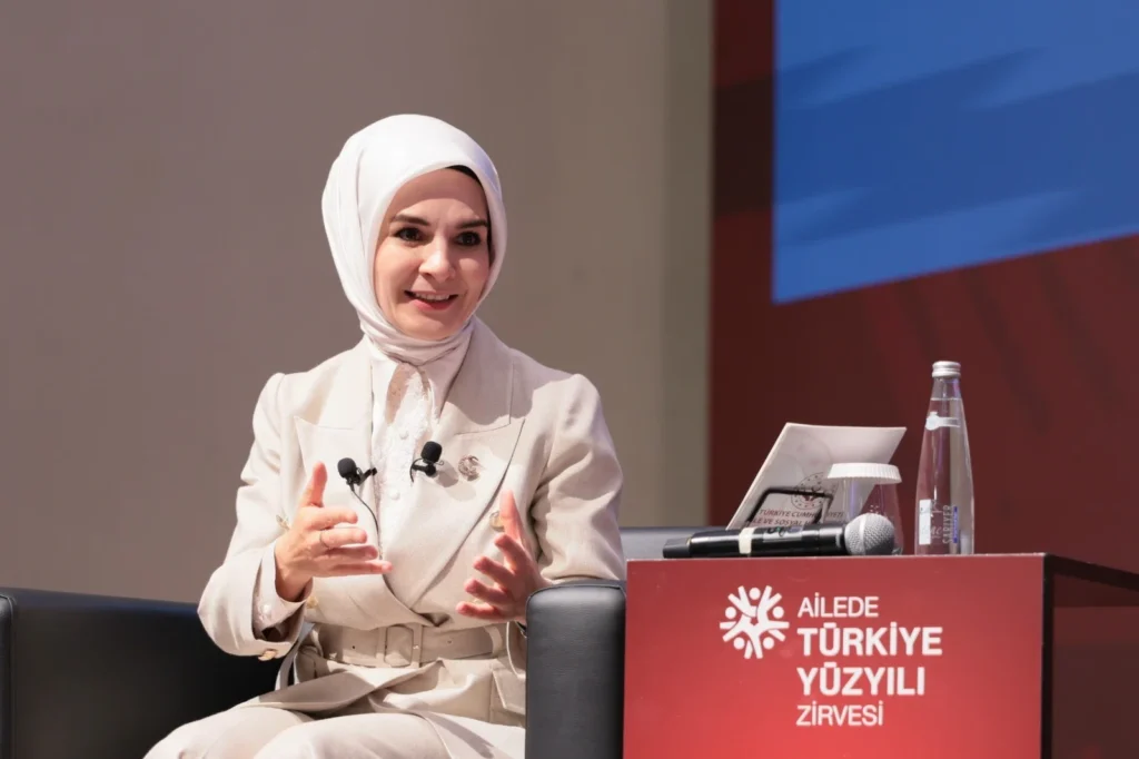 Bakan Göktaş’tan “Roblox” tepkilerine cevap