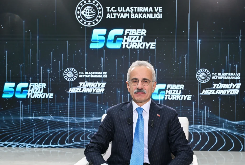 Bakan Uraloğlu: 5G elektronik haberleşme yatırımlarını rekor seviyeye taşıdı