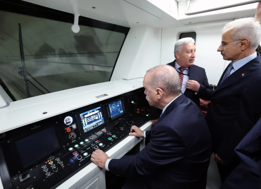 Bakan Uraloğlu: Gayrettepe-İstanbul Havalimanı-Halkalı Metro Hattı rekor kırdı