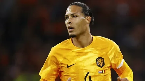 GS transfer: Sanchez giderse Cimbom Van Dijk’ı istiyor!