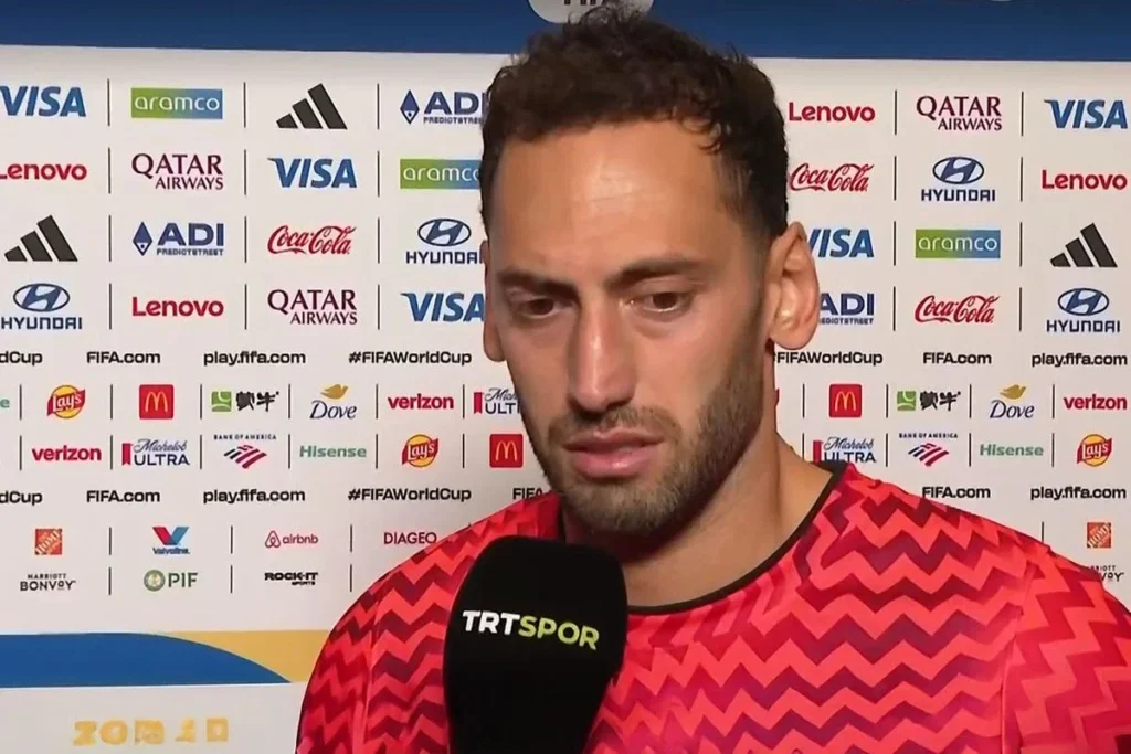 Hakan Çalhanoğlu Milli Takımı bıraktı mı?