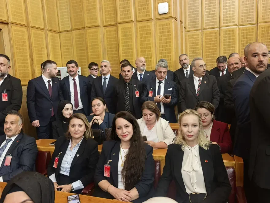 İbrahim Tatlıses’in eski eşi siyasete atıldı! İşte ilk açıklaması