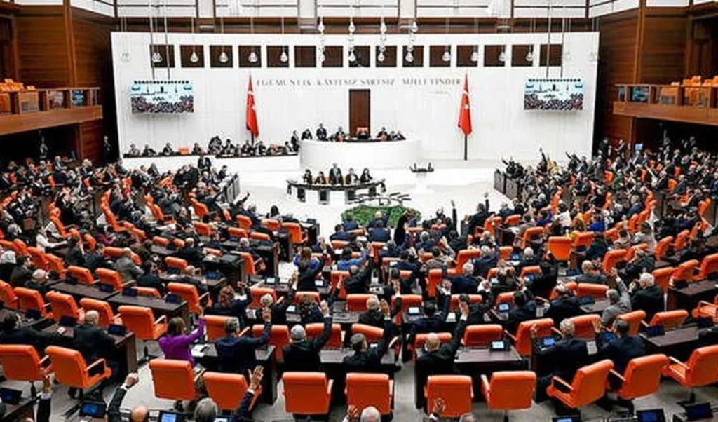 Resmi tatil sayısı 16,5 güne yükseliyor! AK Parti TBMM’ye sunacak