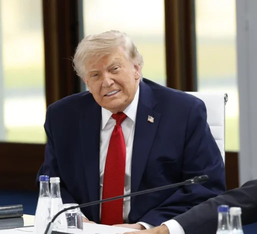 Trump, İran konusunda gelgitlerine devam ediyor: “Durumdan hoşlanmazsam bombalarım”
