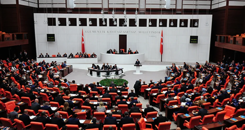 Uzman er ve erbaş kanunu değişiyor
