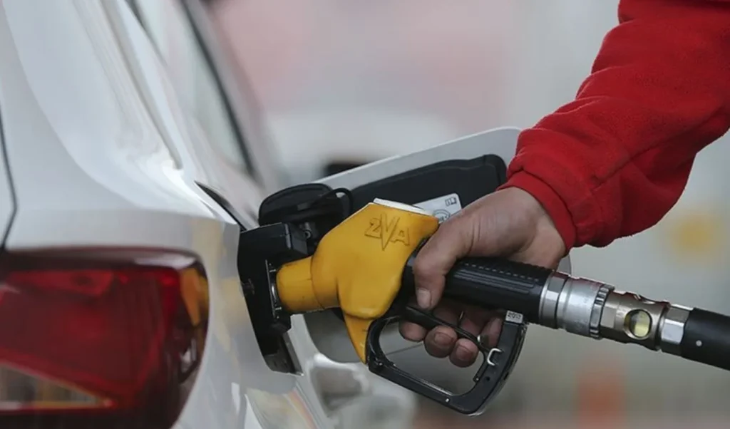 Benzine zam geliyor! İşte şehir şehir yeni fiyatlar