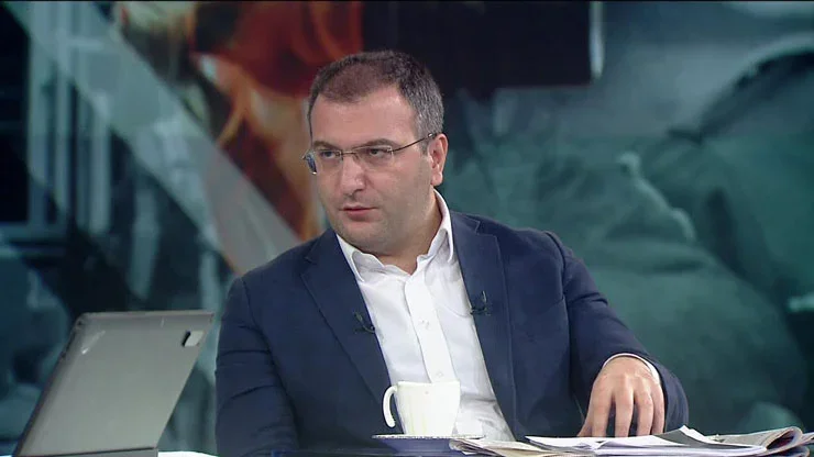 Cem Küçük’e şok gözaltı: Halkı yanıltıcı bilgi ve şantaj suçlaması